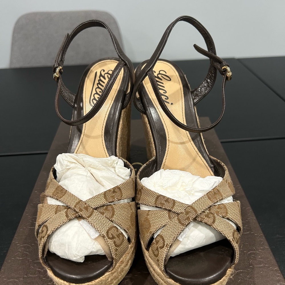 Gucci Tan and Brown Wedge Sandals - Picture 2 of 13